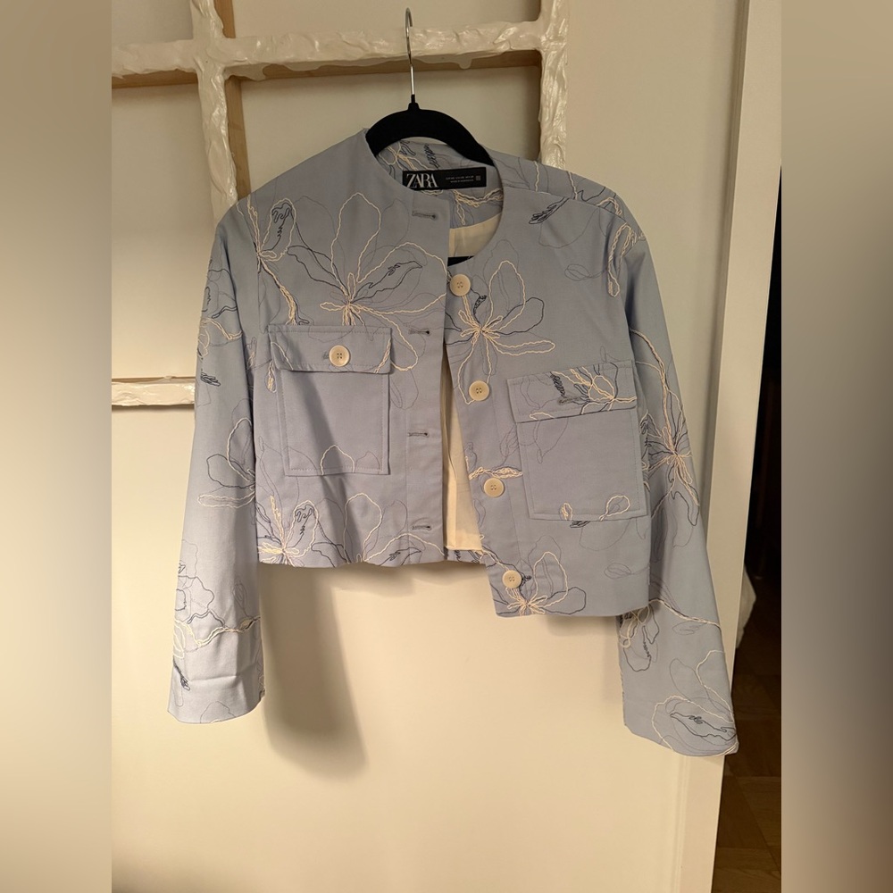 Embroidered blue jacket - Picture 4 of 4